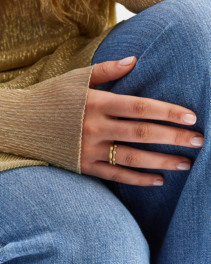 GEELGOUDEN RING MET DIAMANT ''DANCING ÉLITE''