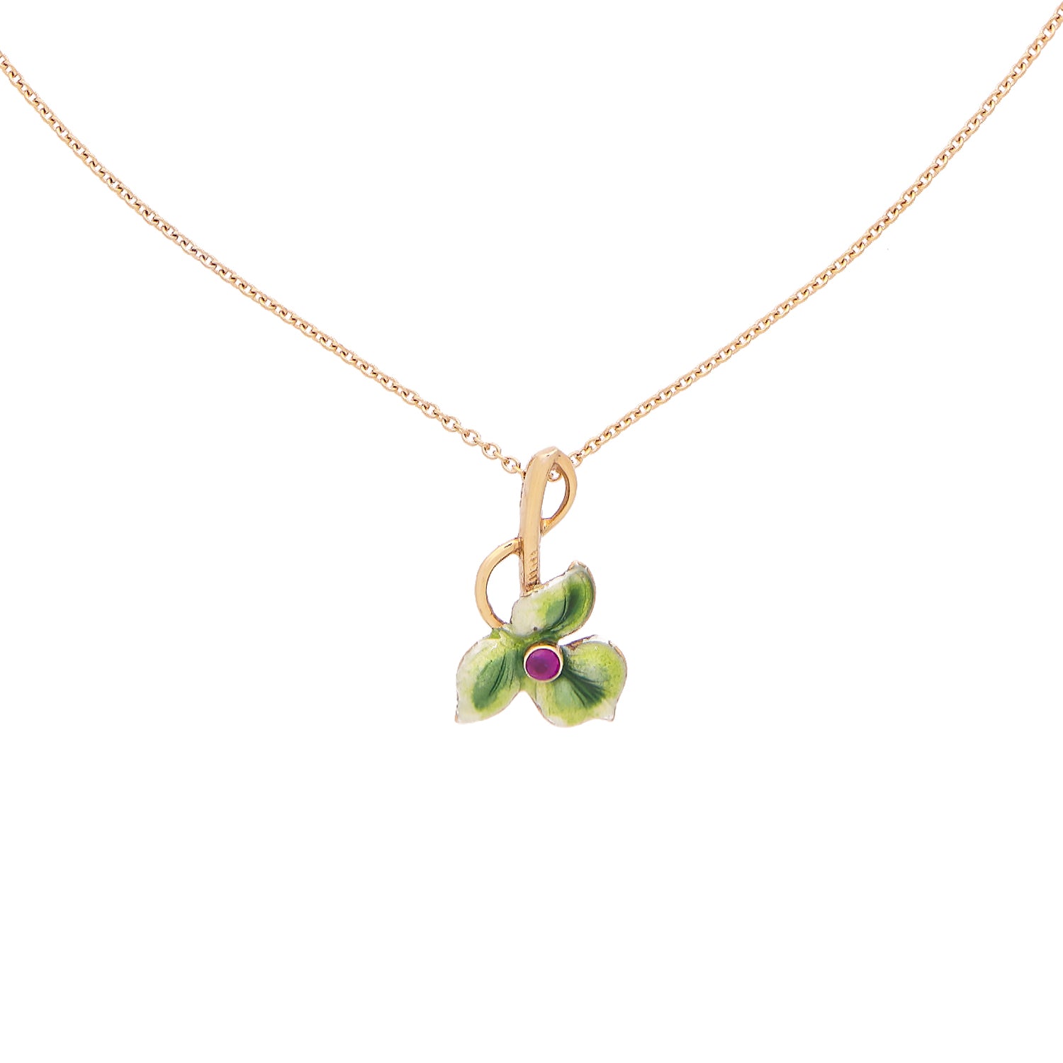 Geelgouden collier met hanger van emaille en robijn
