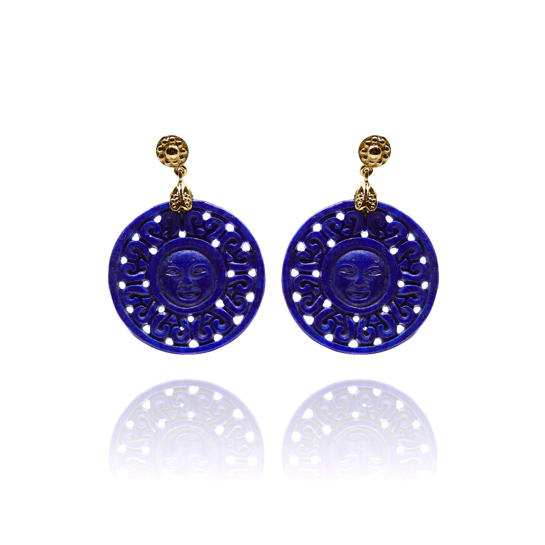 Yellow gold ear jewelry with lapis lazuli
