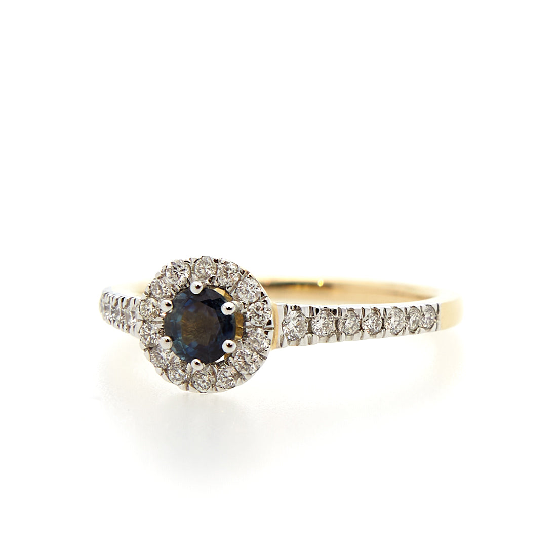 Geelgouden entourage ring met saffier en diamant.
