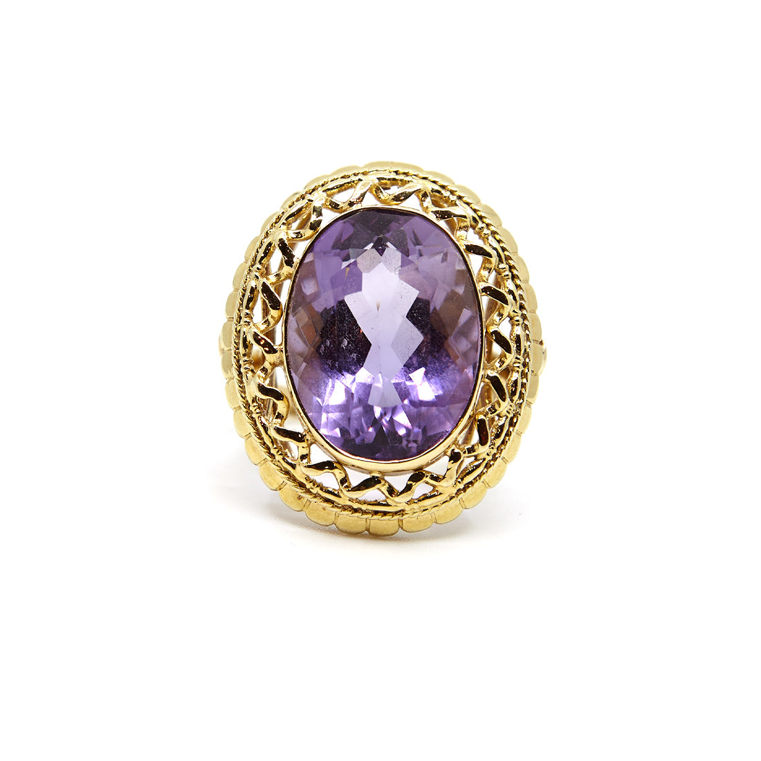 Yellow gold ring with amethyst