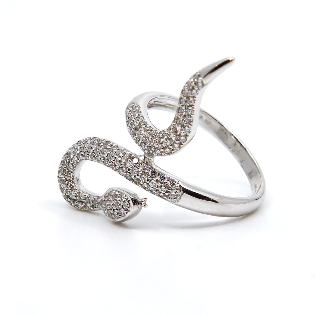 White gold ring with diamond