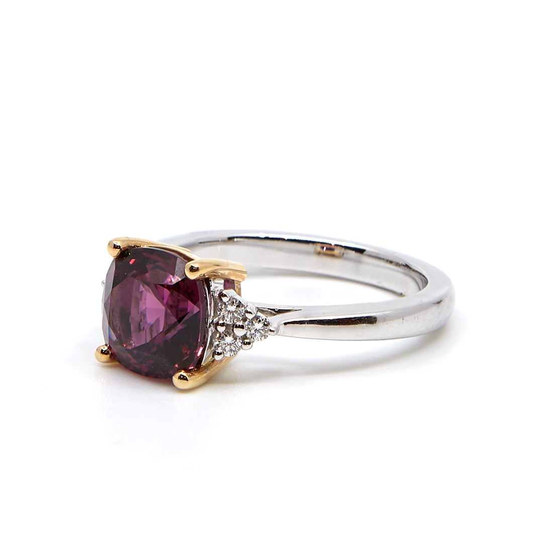 White gold ring with rubelite and diamond