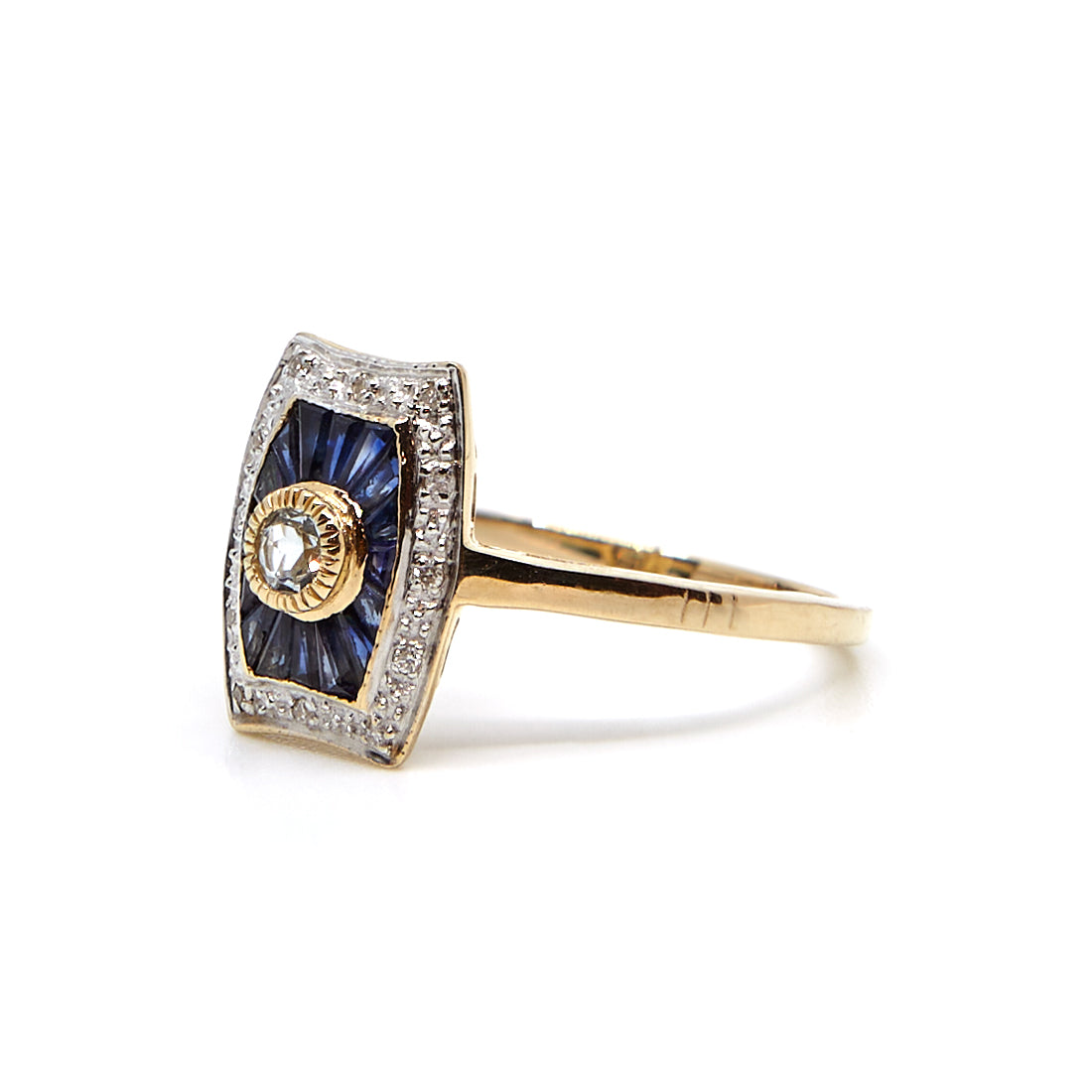 Geelgouden ring met blauwe saffier en diamant