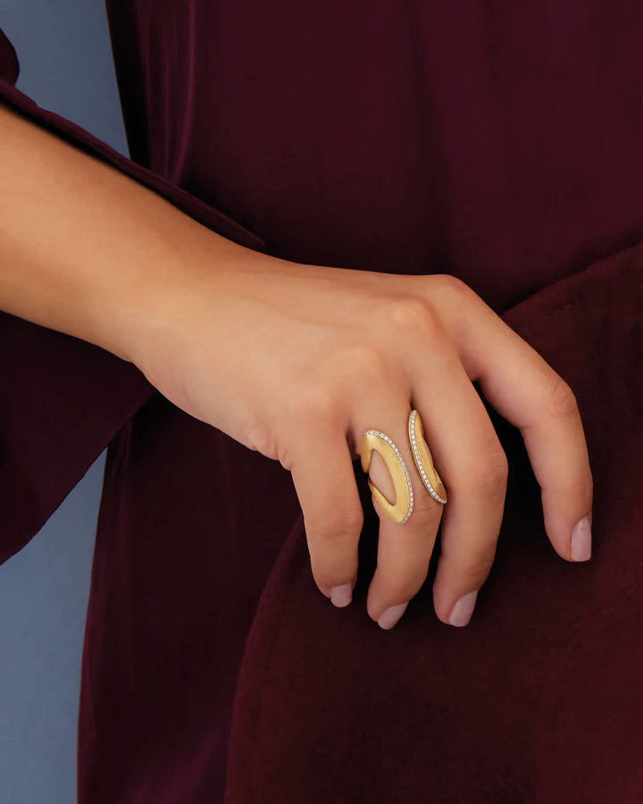 Statement-Ring aus Gelbgold mit Diamant „Libera Icon“