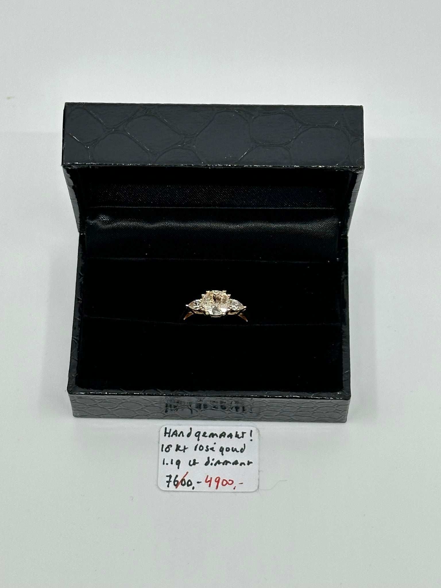 18 KARAAT ROSÉGOUDEN RING MET 1.19CT DIAMANT