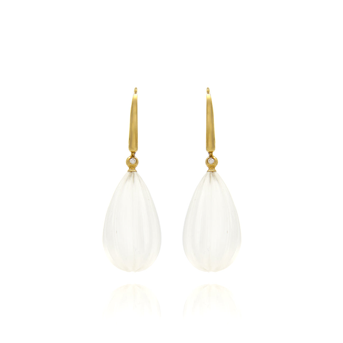 Yellow gold ear jewelry with rock crystal 