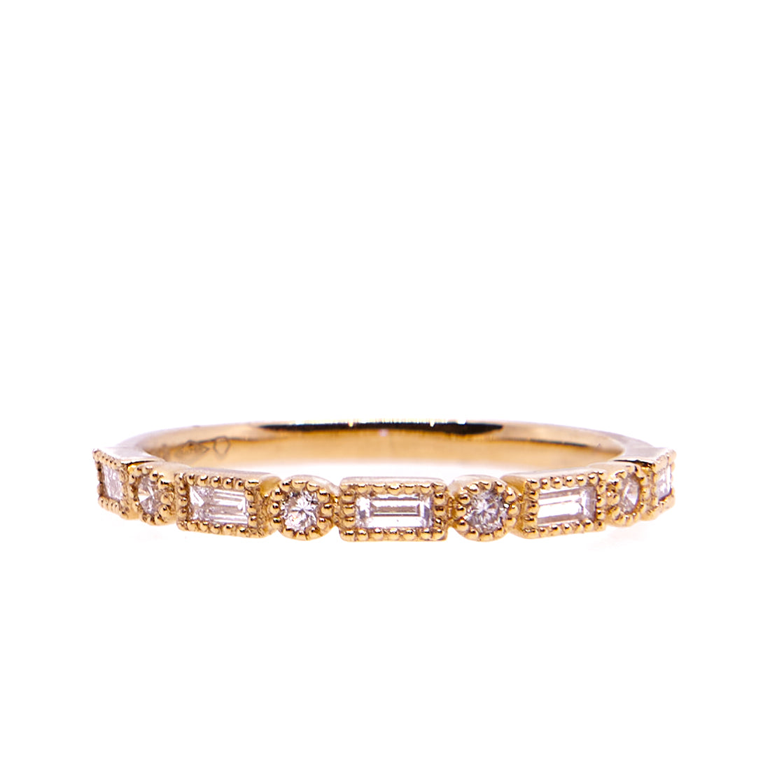 Ring aus 18 Karat Gelbgold mit Diamant im Baguetteschliff