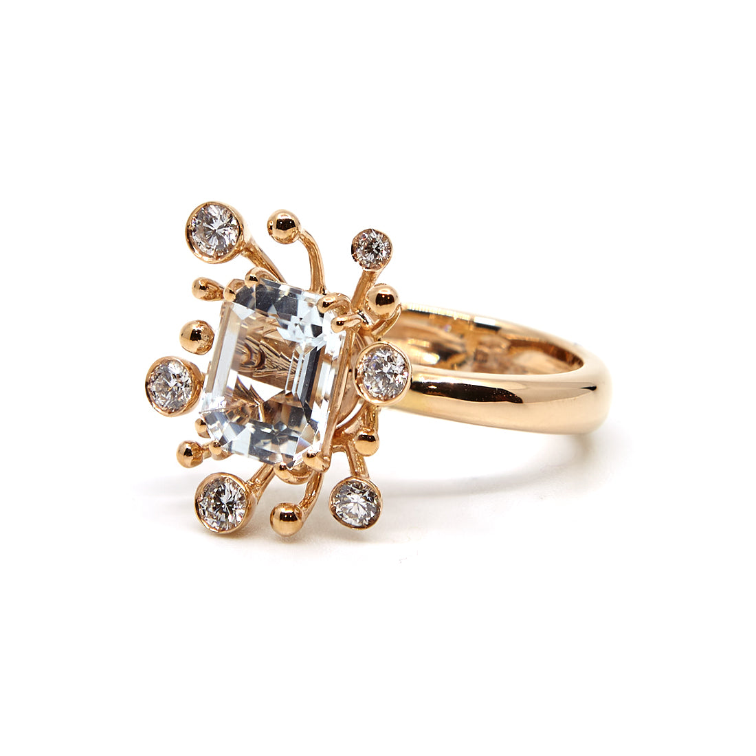 Rose gold ring with aquamarine and diamond 